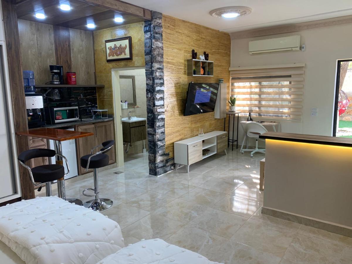 Tayoon Host Apartment Jarash Bagian luar foto