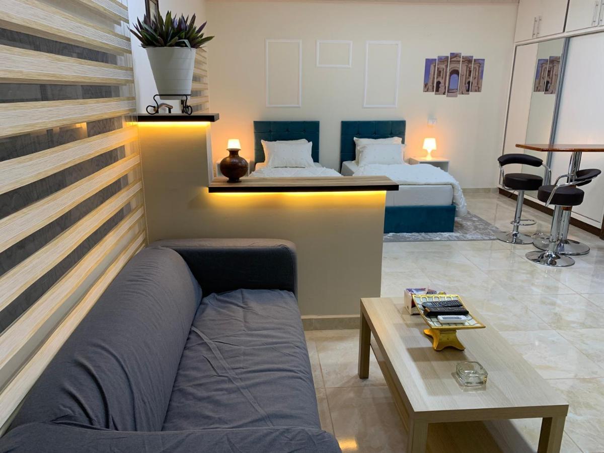 Tayoon Host Apartment Jarash Bagian luar foto