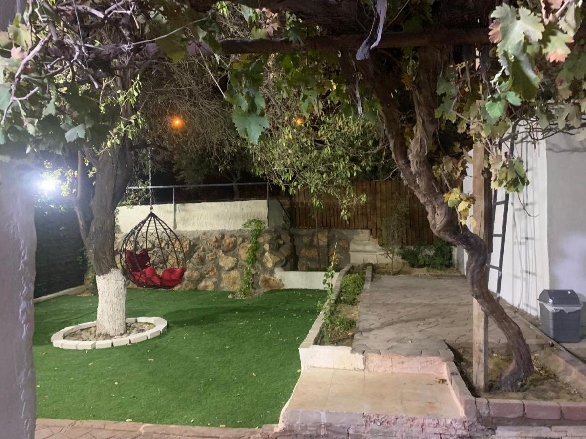 Tayoon Host Apartment Jarash Bagian luar foto