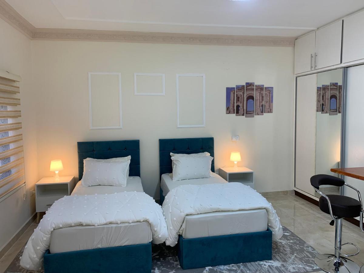 Tayoon Host Apartment Jarash Bagian luar foto